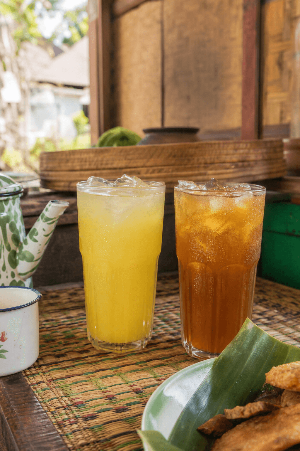 Es Jeruk Peras, Jeruk segar, es, sedikit gula.